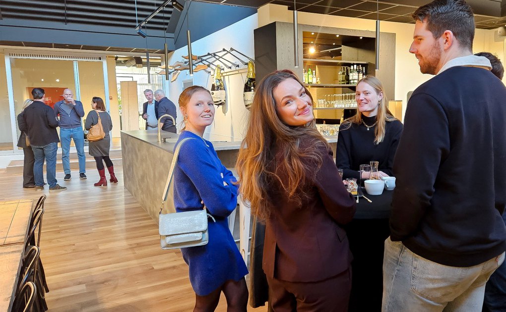 Hoofdkantoor geopend